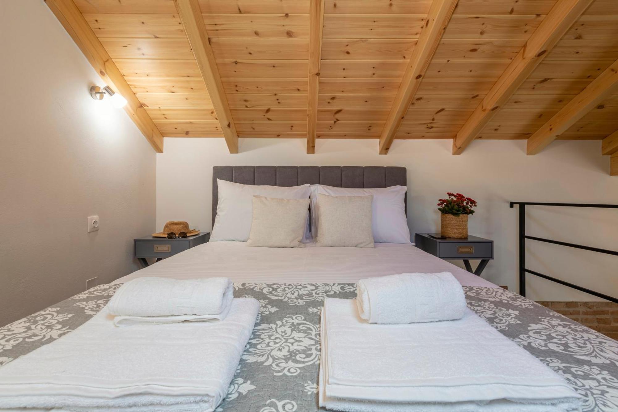 Jonas Port House Apartment